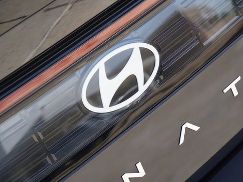 Used 2025 Hyundai Sonata SE FWD image 10