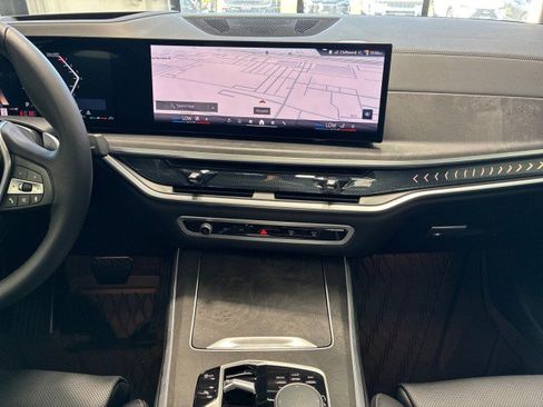 Used 2025 BMW X5 xDrive40i w/ Premium Package AWD/4WD image 17