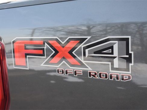 Used 2019 Ford F250 XLT w/ XLT Premium Package image 17