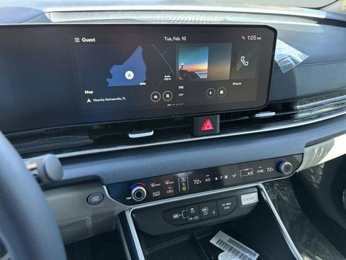 New 2026 Kia Carnival EX image 16