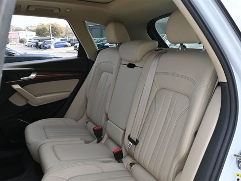 Used 2022 Audi Q5 2.0T Premium image 17