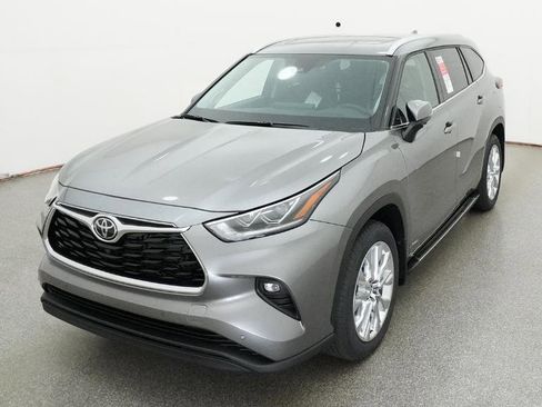 New 2026 Toyota Highlander Limited image 24