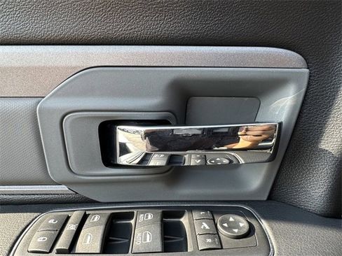 Used 2018 RAM 2500 Power Wagon w/ Luxury Group image 36