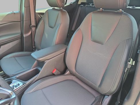 Certified 2024 Buick Encore GX Preferred w/ Comfort Package FWD image 15