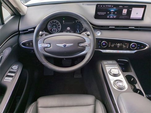 Certified 2022 Genesis GV70 2.5T image 15