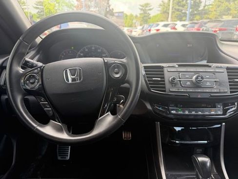 Used 2016 Honda Accord Sport image 18