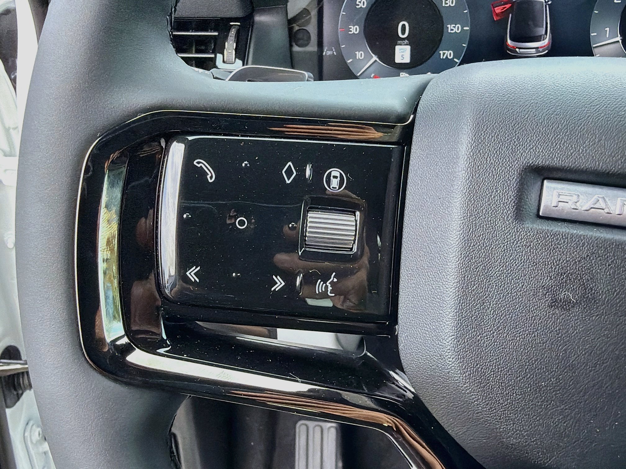 New 2026 Land Rover Range Rover Evoque S AWD/4WD image 37