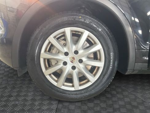 Used 2014 Porsche Cayenne S image 14