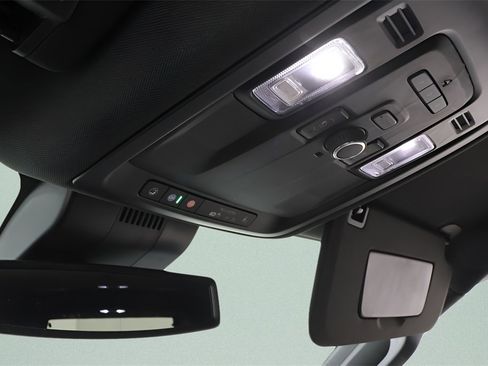 Used 2024 Chevrolet Tahoe RST w/ RST Performance Edition image 16