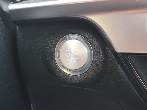 Used 2025 Kia Telluride S FWD image 30