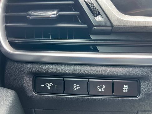 Used 2025 Kia Telluride EX w/ EX Captain's Chair Package FWD image 37