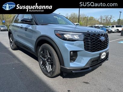 New 2025 Ford Explorer ST-Line w/ ST-Line Street Pack