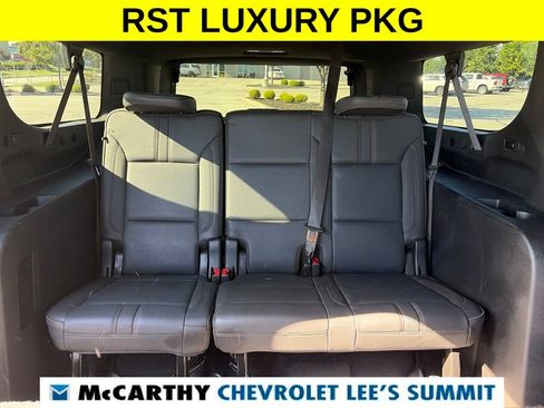 Used 2022 Chevrolet Suburban RST w/ Luxury Package AWD/4WD image 41