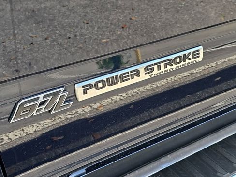 Used 2022 Ford F250 Lariat w/ Lariat Ultimate Package image 11