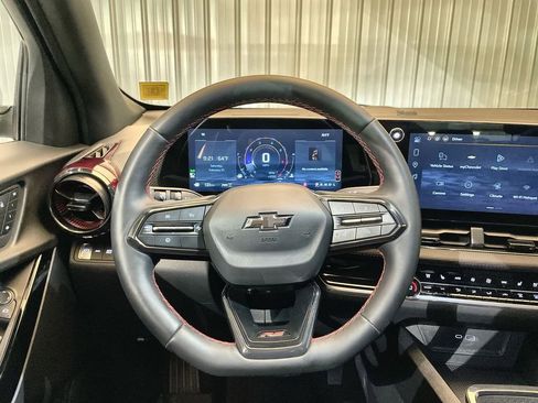 Used 2026 Chevrolet Equinox RS w/ Convenience Package III image 11