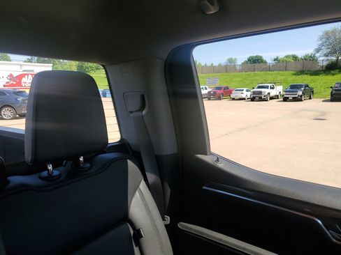 Used 2022 Chevrolet Silverado 1500 LTZ AWD/4WD image 15