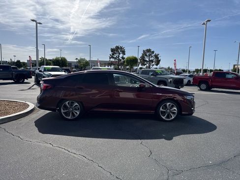 Used 2020 Honda Clarity Touring image 5
