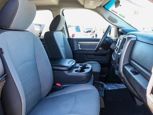 Used 2022 RAM 1500 Classic SLT image 17