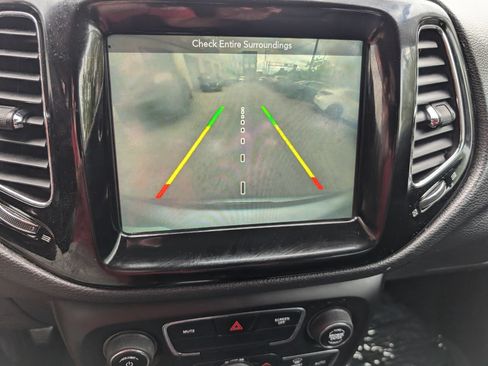 Used 2018 Jeep Compass Limited w/ Navigation Group AWD/4WD image 23