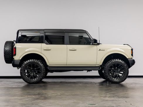 Used 2025 Ford Bronco Outer Banks AWD/4WD image 21
