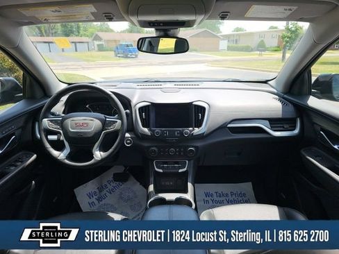 Used 2022 GMC Terrain SLT w/ Infotainment Package II AWD/4WD image 28
