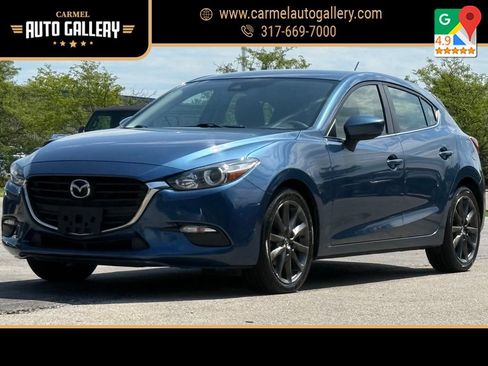 Used 2018 MAZDA MAZDA3 Touring FWD image 1