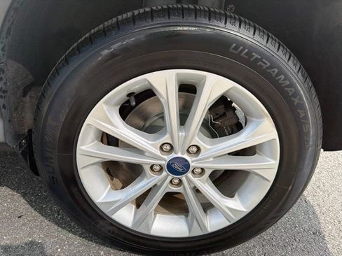 Used 2019 Ford Escape SEL AWD/4WD image 3