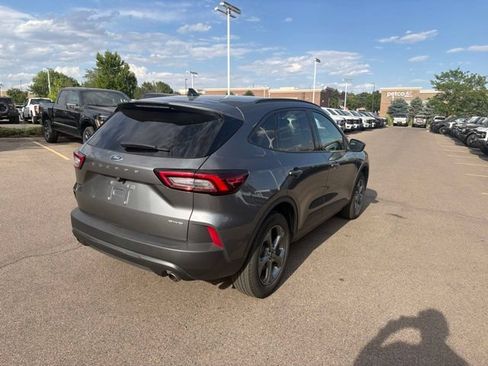Used 2025 Ford Escape ST-Line Select AWD/4WD image 9