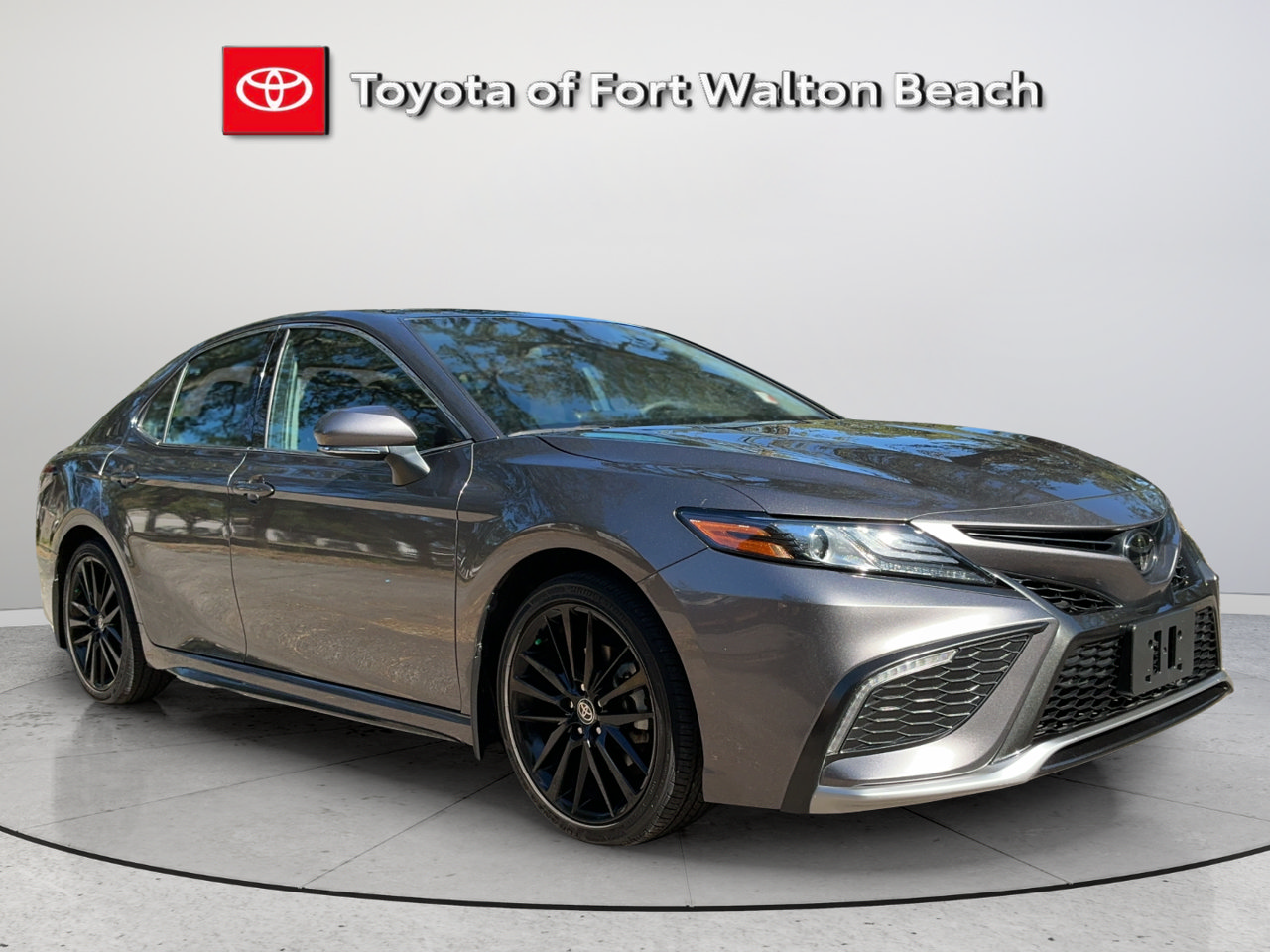 Used 2023 Toyota Camry XSE FWD image 6