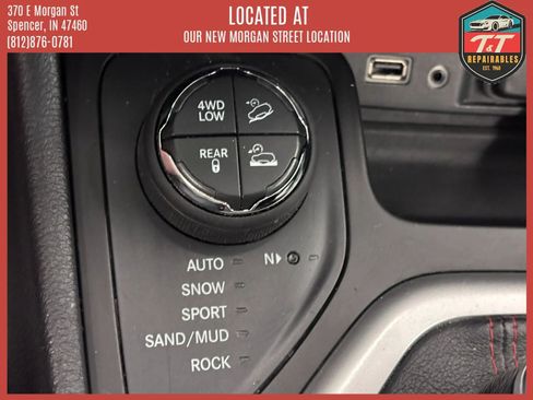 Used 2014 Jeep Cherokee Trailhawk w/ Comfort/Convenience Group AWD/4WD image 43