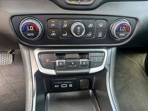 Used 2023 GMC Terrain SLT FWD image 24