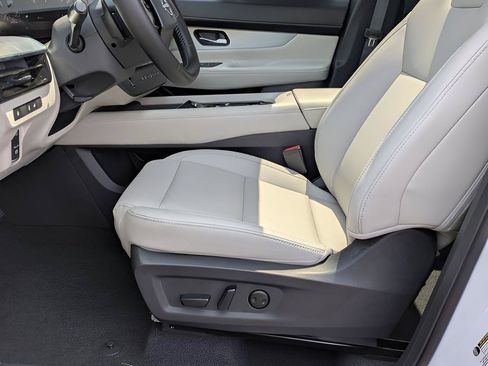 Used 2025 Nissan Murano SL w/ Cargo Package AWD/4WD image 11