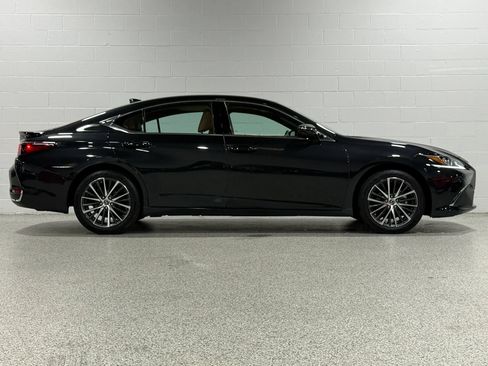 Used 2024 Lexus ES 300h w/ Premium Package FWD image 5