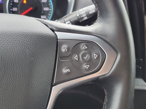 Used 2023 Chevrolet Traverse LT image 15