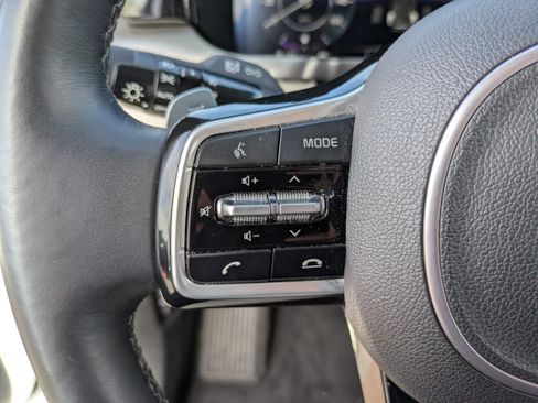 Used 2023 Kia Sorento SX image 28