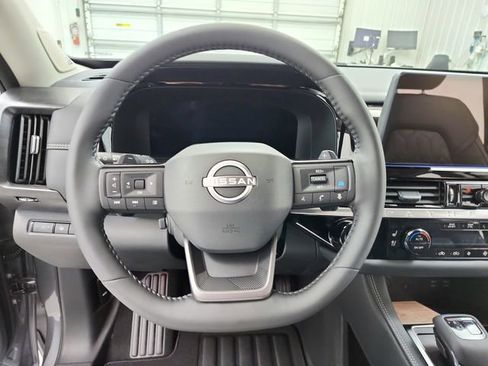 New 2026 Nissan Pathfinder Platinum FWD image 25