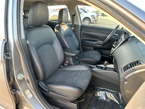 Used 2024 Mitsubishi Outlander Sport SE image 23