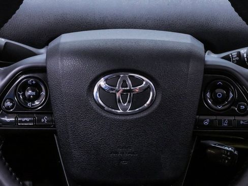 Used 2020 Toyota Prius XLE image 21