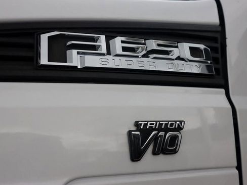 Used 2017 Ford F650 2WD SuperCab Super Duty image 29