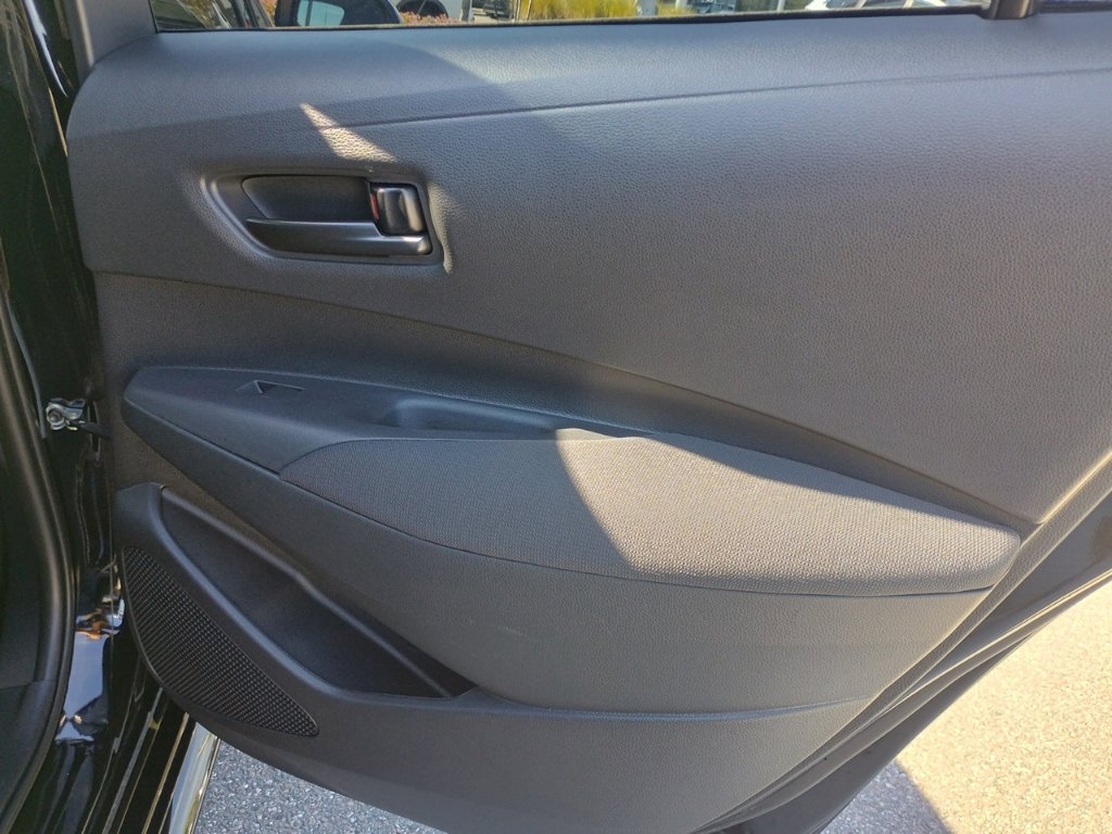 Used 2023 Toyota Corolla LE FWD image 18