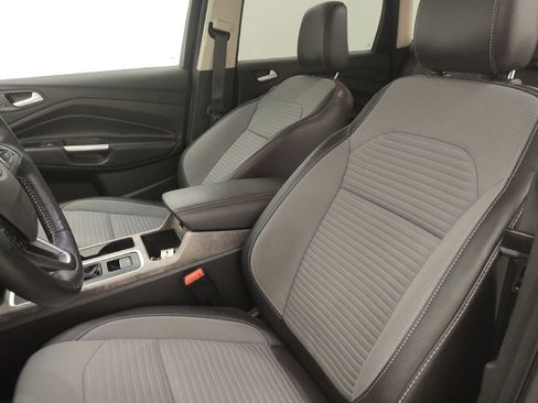 Used 2019 Ford Escape SE FWD image 17