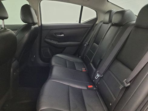 Used 2021 Nissan Sentra SR w/ SR Premium Package FWD image 18