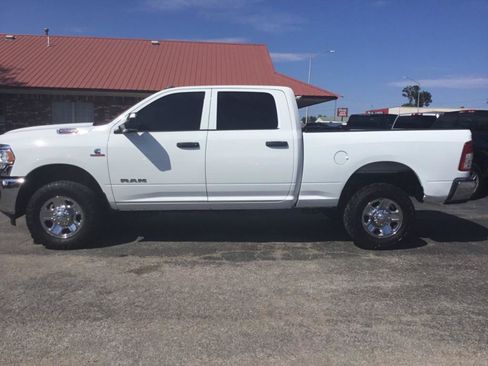 Used 2022 RAM 2500 Tradesman AWD/4WD image 2