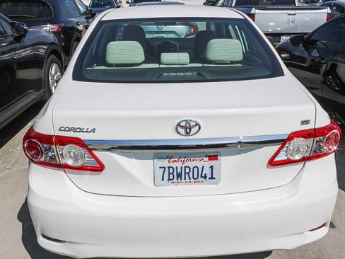 Used 2013 Toyota Corolla LE image 8