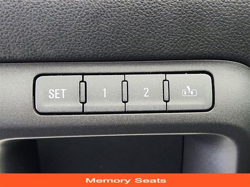 Used 2018 Chevrolet Silverado 1500 LTZ Z71 w/ LTZ Plus Package image 30