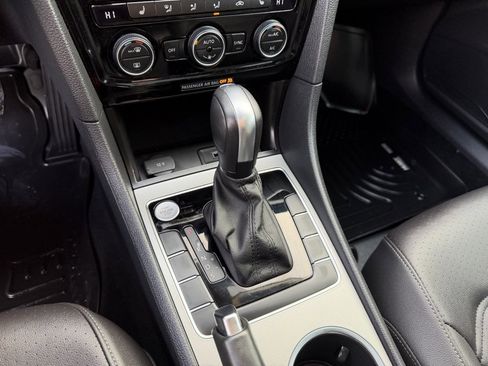 Used 2022 Volkswagen Passat 2.0T SE image 24