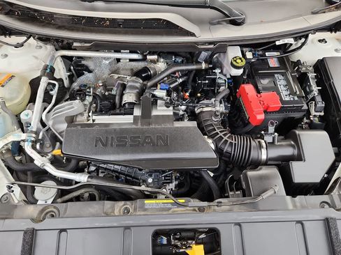 Used 2024 Nissan Rogue S image 13