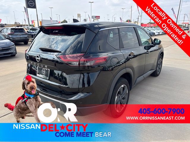 Used 2025 Nissan Rogue SV FWD image 5