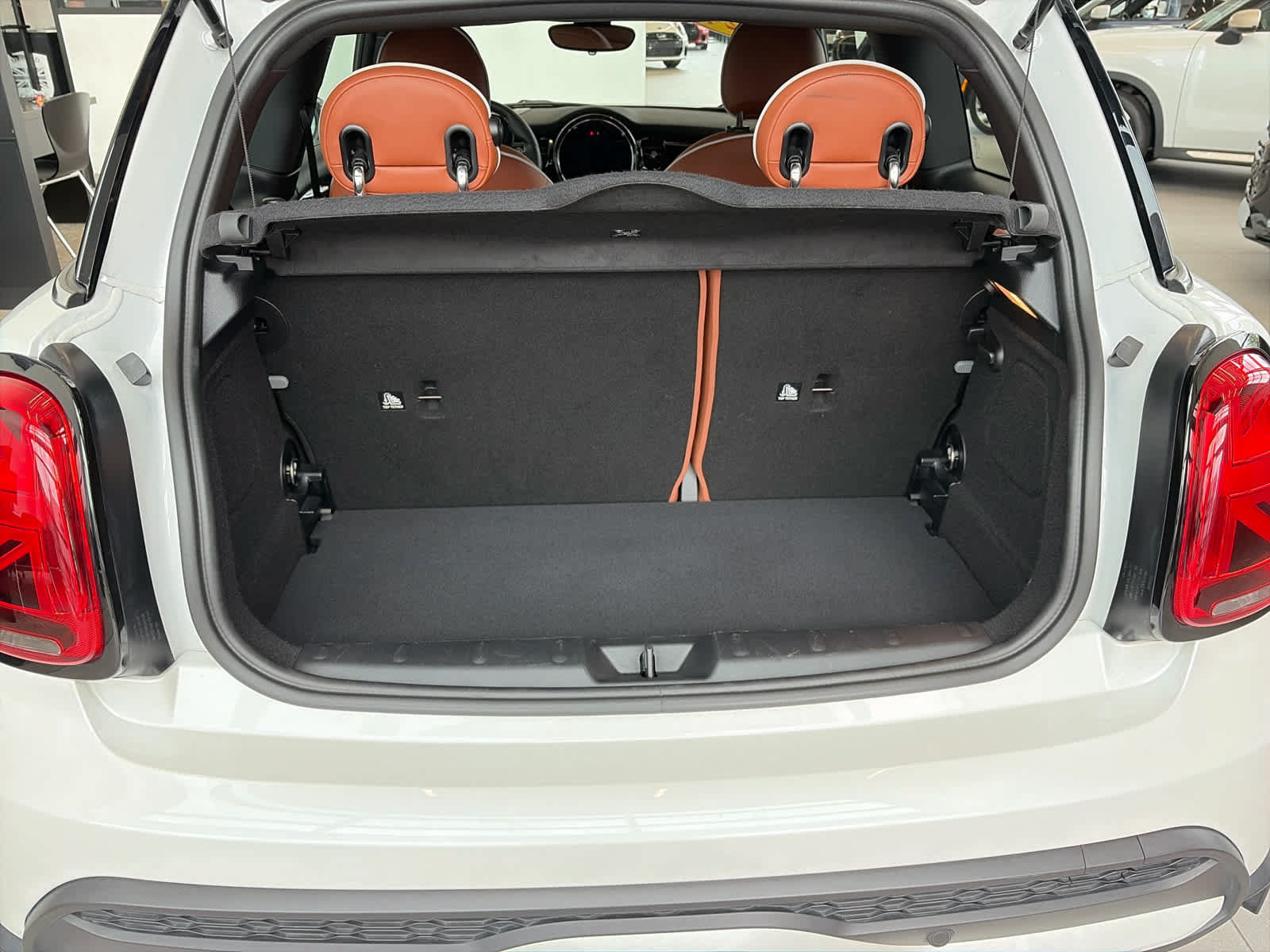 Used 2024 MINI Cooper S FWD image 9