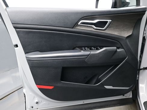 Used 2023 Kia Sportage X-Line w/ X-Line Premium Package image 9